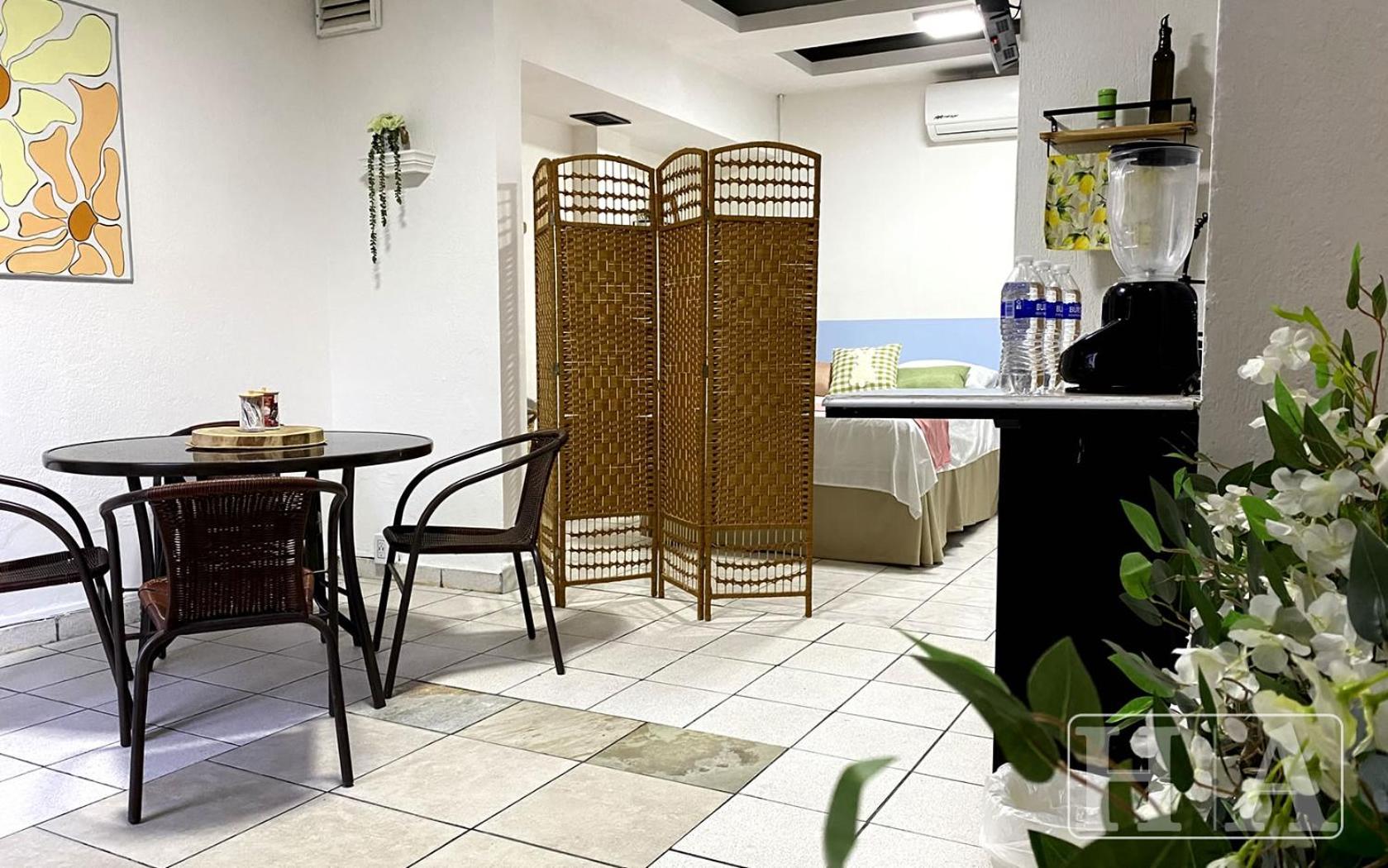 Hospedaje Aldana - Apartamento Amal Zona Centro Тукспан Экстерьер фото