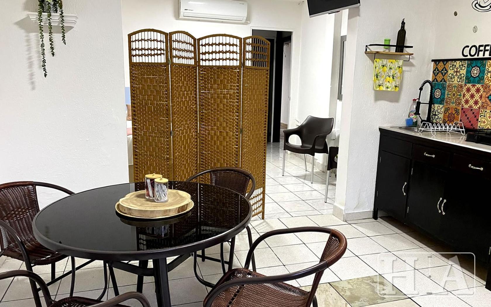 Hospedaje Aldana - Apartamento Amal Zona Centro Тукспан Экстерьер фото